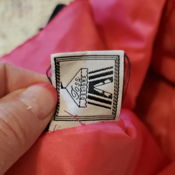 🌻 Black and White Geometric Travel Tote Bag - Picture 5 of 6